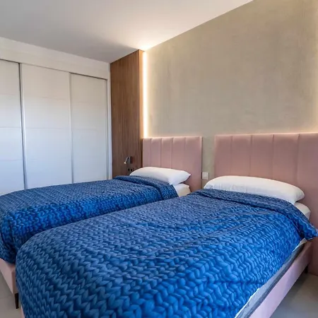 Apartament Lujoso De 3 *